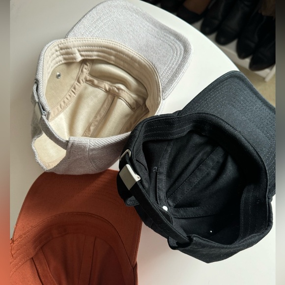 Bundle of 5 everlane caps - Picture 5 of 6